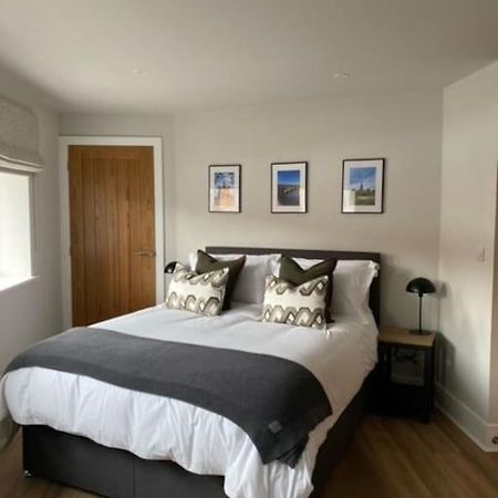 New Modern Studio Apartment Near To City Centre Salisbury Esterno foto