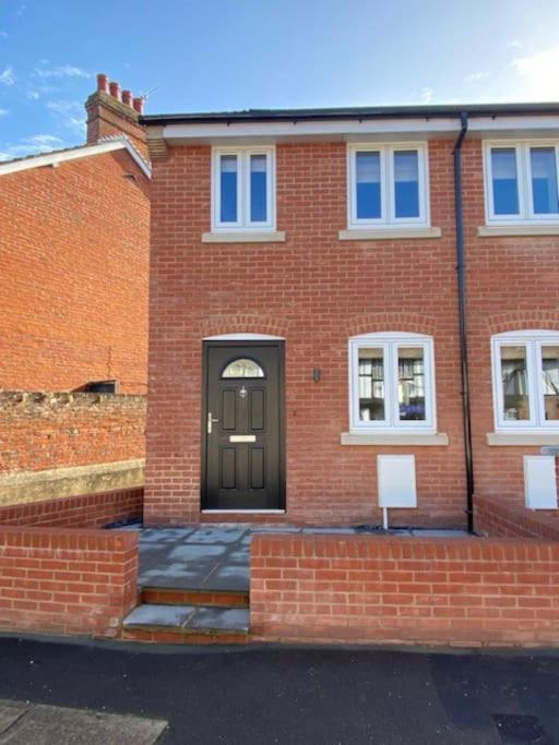 New Modern Studio Apartment Near To City Centre Salisbury Esterno foto